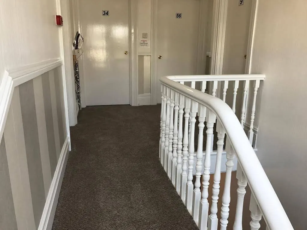 The Ashleigh - Dog Friendly Bed & Breakfast Bournemouth